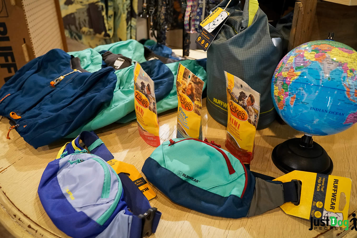 just-dog-people-dog-treats-food-services-garner-clayton-smithfield-raleigh-nc-dog-travel-items